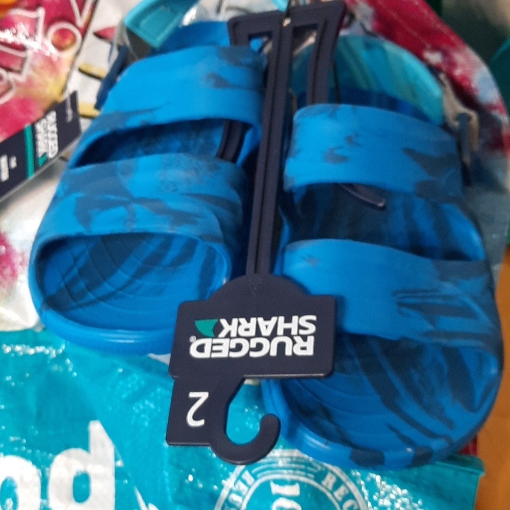NWT RUGGED Shark Active Life Warranty Tags Sandles Blue Size 2